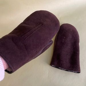 Vintage dark brown suede leather mittens
